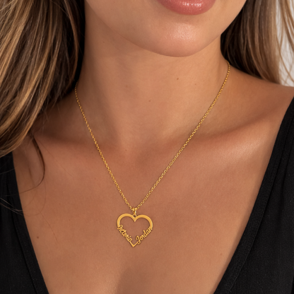 Caixa Rosa Eterna com Colar em Forma de Coração Personalizado