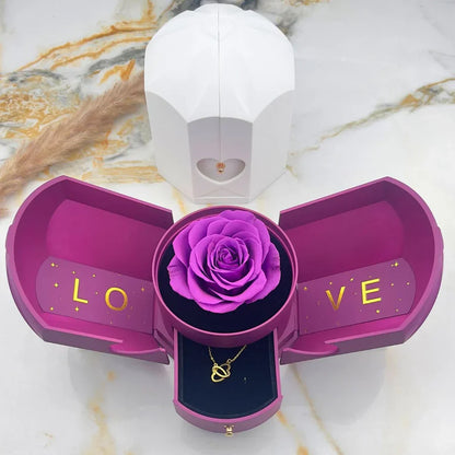 Caixa Rosa Eterna Florescer com Colar Dois Corações Personalizado