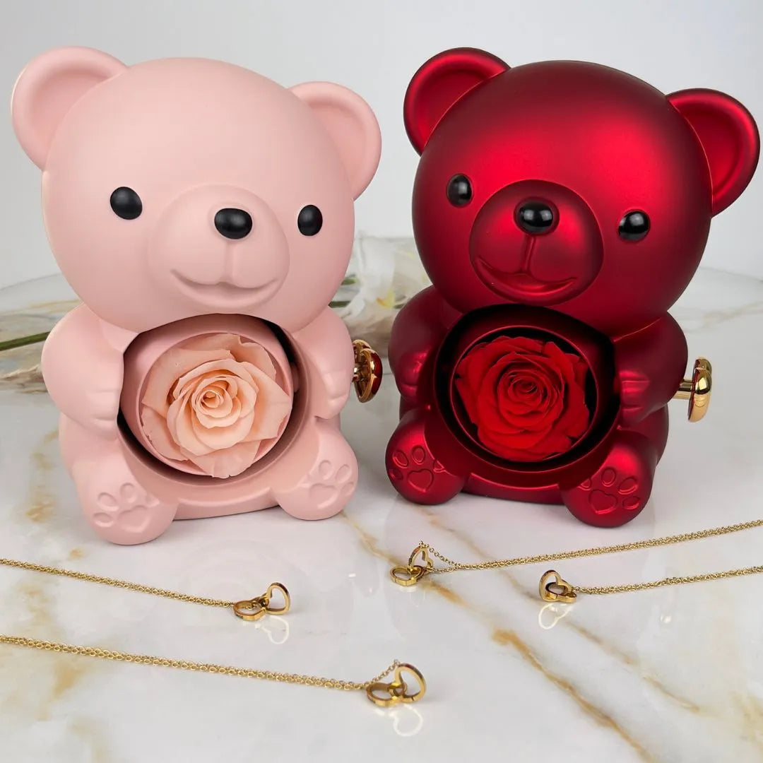 Urso Eterno com Colar Dois Corações Personalizado